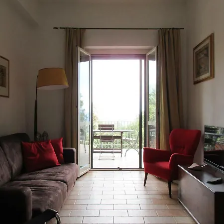 Lägenhet Eden House